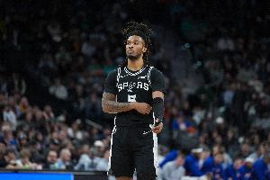 正负+36冠绝全场！卡斯尔9中6贡献19分10助0失误 罚球6中6