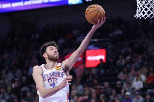 Skip：霍姆格伦配得上全明星 他虽比不上文班但世上有谁能比呢？