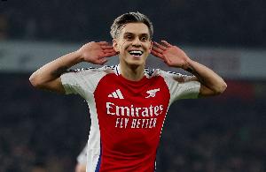 哈塞尔巴因克：赛季前我低估了特罗萨德，他本赛季的表现让我惊讶