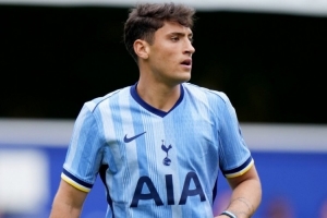 TA：热刺想出售前锋阿莱霍·贝利斯，正在与巴西球队巴伊亚谈判