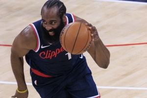 独行侠解说曾喷哈登:你要啥给你啥 但最后都跑路 你就是问题本身