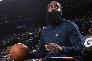 离奇快船:卖全明星遣功勋 比尔报销 东道主无全明星 登走不欠4.0