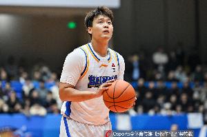 外线投得可以！赵睿7中4&3记三分拿下14分1板3助