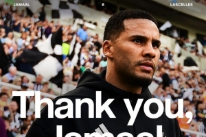 已在球队效力超十年,纽卡官方:拉塞尔斯离队,转会至莱斯特城