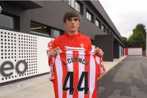 昆卡：离开巴萨青训是艰难的决定，将全力帮助希洪竞技达成目标