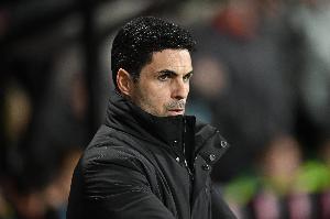 都在今年？阿森纳已33年未拿联赛杯，英超6分领跑已22年无冠