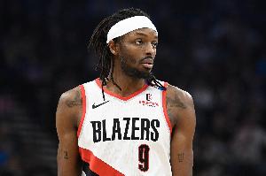 万箭齐发!格兰特三分轰停太阳 开拓者首节打了8分钟领先19分