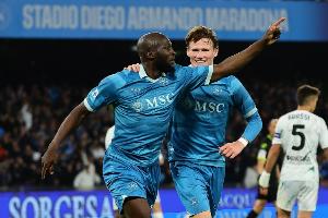 记者：在签下谢里夫之前，费内巴切曾经实质性接触卢卡库