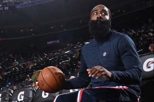 阿里纳斯：骑士可能进总决赛 球星队友表现糟糕时哈登能接管