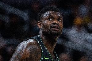 难堪大任！锡安11中5&罚球12中10拿到20分 两次关键单打进攻犯规