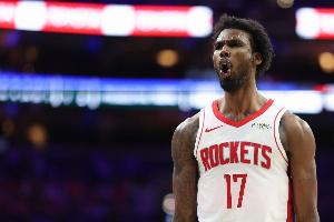 Stein：伊森没出现在任何活跃的交易谈判中 多队询价均被火箭拒绝