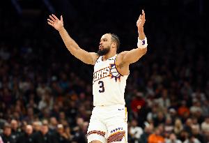 单核空砍！狄龙24中10得到24分6板1助1断 末节6中1仅得3分