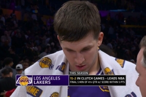 跌跌撞撞赢了！湖人本赛季在关键时刻15胜2负 继续领跑NBA