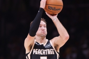 媒体人：得到肯纳德真让湖人抄着了 神射配东契奇+詹姆斯无缝衔接