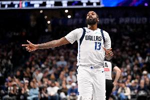 全靠你了!马绍尔半场13中9高效砍下20分 一手抛投很绝!