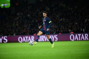 扎伊尔·埃梅里：很享受在巴黎踢球的感觉，我的跑动对抗仍需提高