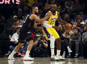 大胡子：狄龙是联盟唯一敢惹詹姆斯的人 前者凭实力赢得了尊重