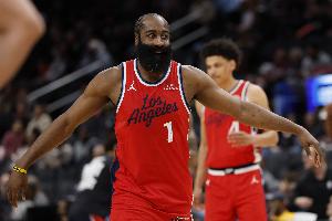 美记:快船当时正17胜4负 哈登去骑士90%因为金钱 只有10%为冲冠