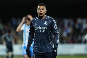 队报：姆巴佩通过法警向巴黎追讨590万欧欠薪，可申请冻结财产