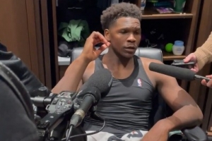 爱德华兹：道苏姆防守很棒投篮也准 对球队是很好的补强