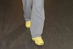 致敬曼巴！勇士客战湖人 库里上脚阿迪达斯科比2代签名鞋