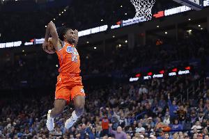 得分全队最高！卡森·华莱士16中10砍23分4板4助4断