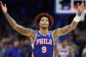 必须秀一个！乌布雷反击面对空篮拉杆背扣打停太阳