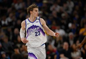 仙人指路！科利尔送抛传 马尔卡宁跟进起飞空接单臂暴扣