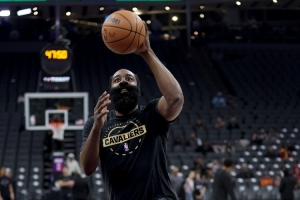 徐静雨：三分连续干进 要赢还得是胡子 哈登太优秀了