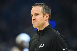 本场开局三分球曾18中1 奥特：都是绝佳机会 我们也喜欢冲击篮筐