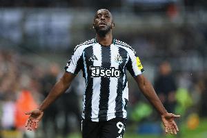 5770万欧打水漂？纽卡压哨签维萨加盟伤缺3个月，复出后18场3球