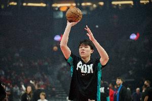 拓记：杨瀚森被上了一课 NBA很残酷更多的时候是不进则退