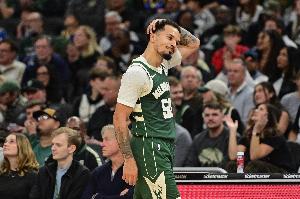 场均6.7分2.5板！太阳主帅：球队还在评估科尔·安东尼是否留队