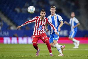 巴埃纳：我的理想位置是前腰偏左 自己提升的空间还很大