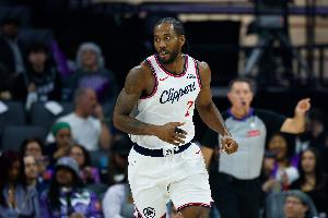 弗兰克：赢得总冠军是小卡的首要目标 同时也是快船的首要目标！