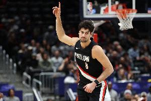 斯普利特：阿夫迪亚推进节奏能撕裂防守 这是我们想打出的篮球